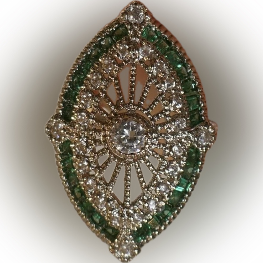 Elegant Silver and Green Statement Ring